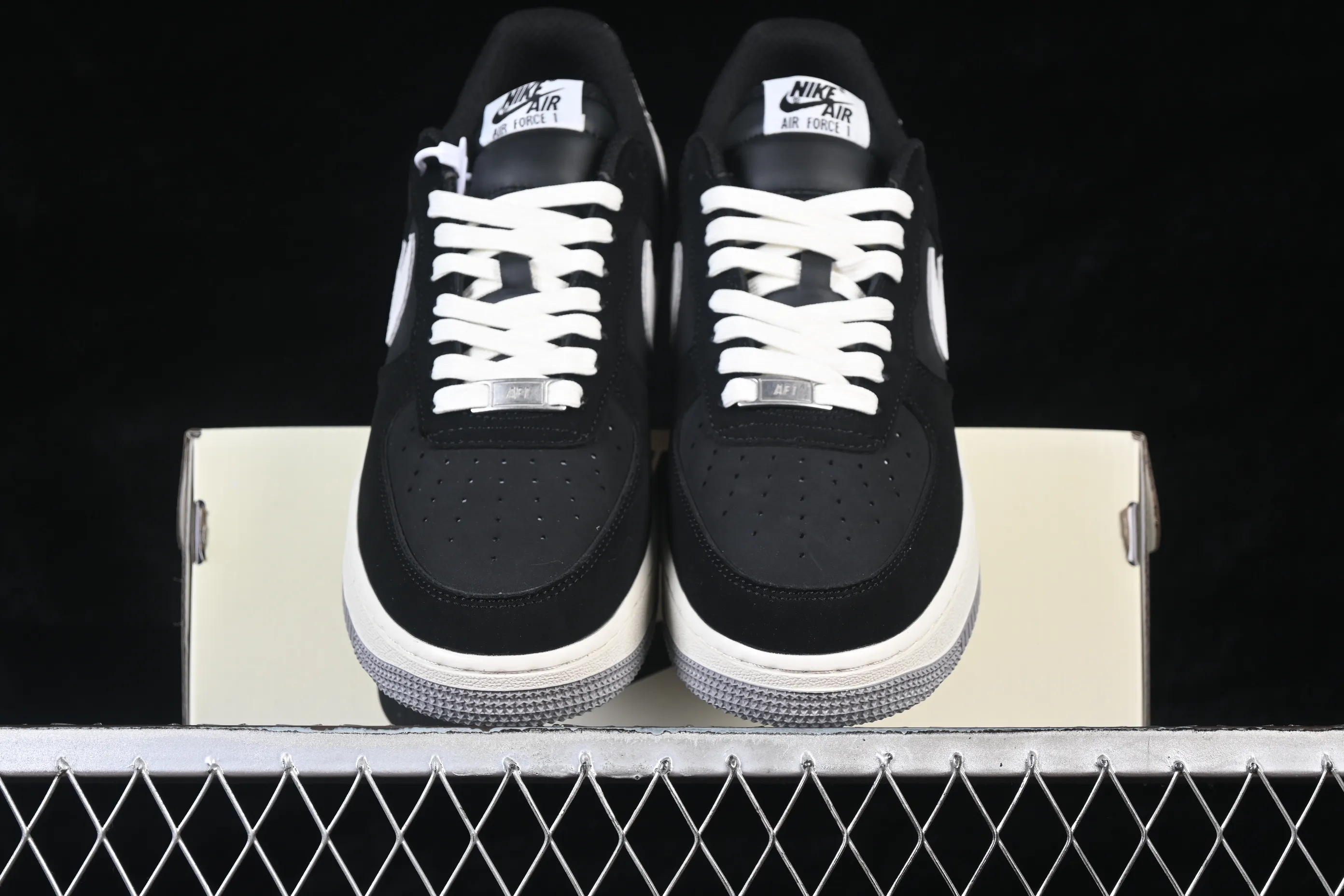 All categories Nk Air Force 1 Air Force series Nk Air Force 1 Low Air Force low-top Nike Air Force 1'07 Low Jet black and gray Air Force 1 low-top casual sneakers FQ3544-001